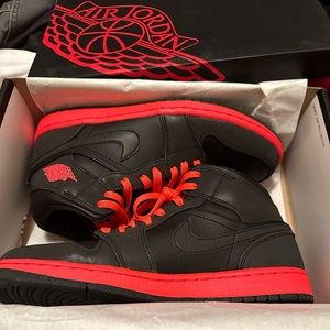 2014 Nike Air Jordan 1 Retro Mid Black Infrared M3 554724-043 Men’s Shoes Size 8